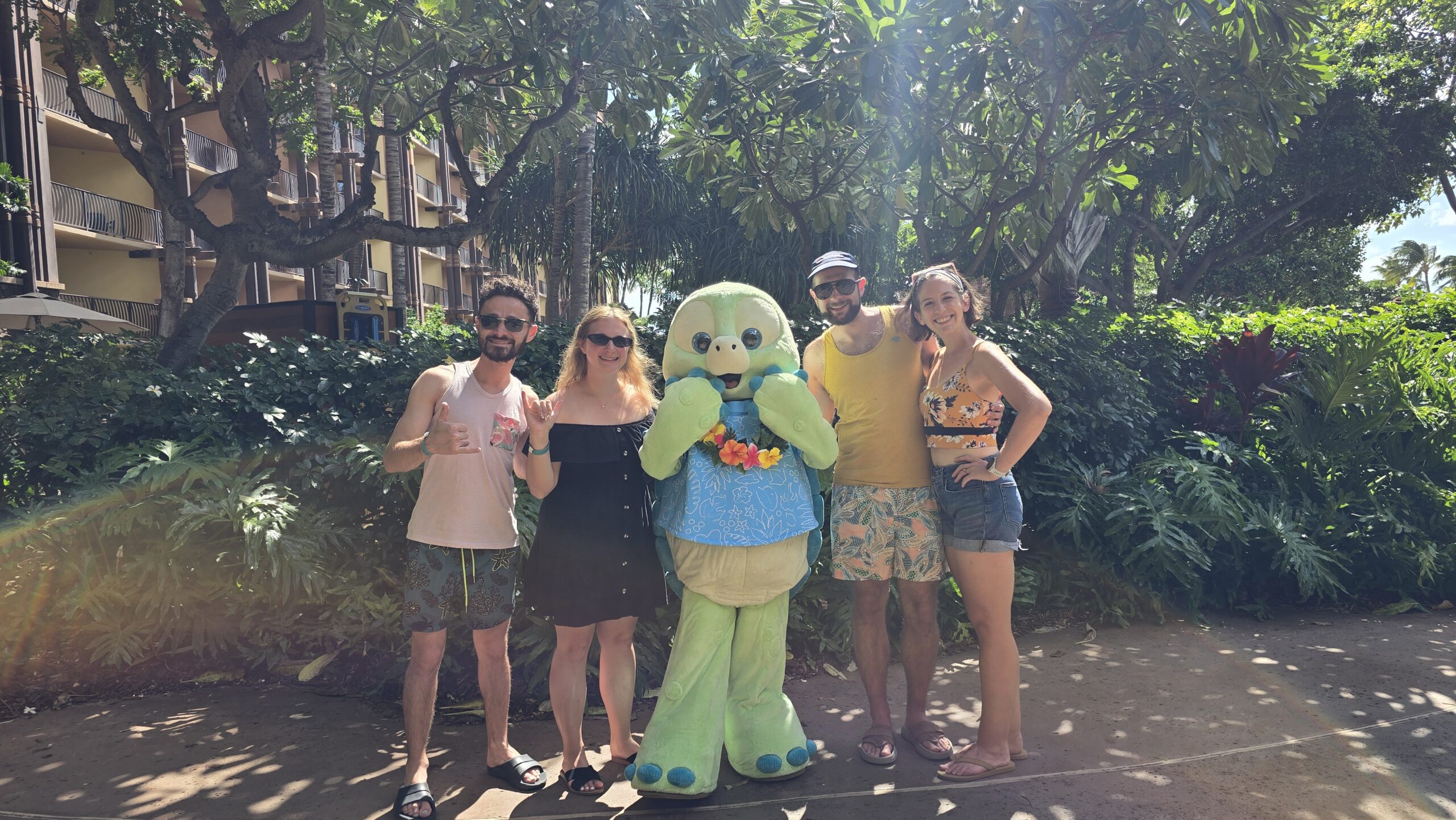 559 Swapping Sea Days for Oahu: Lake’s Complete Aulani & Island Adventure!
